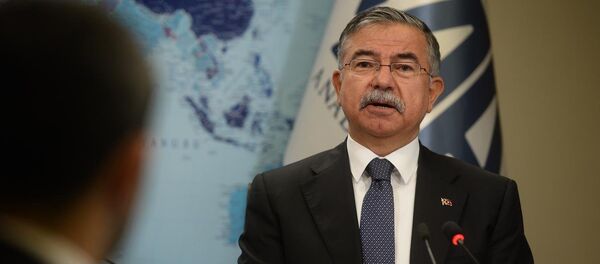 İsmet Yılmaz İsmet Yılmaz - Sputnik Türkiye