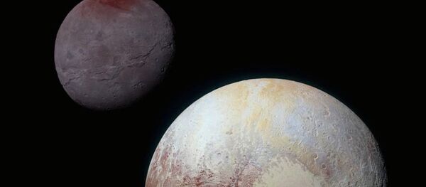Plüton'un uydusu Charon - Sputnik Türkiye