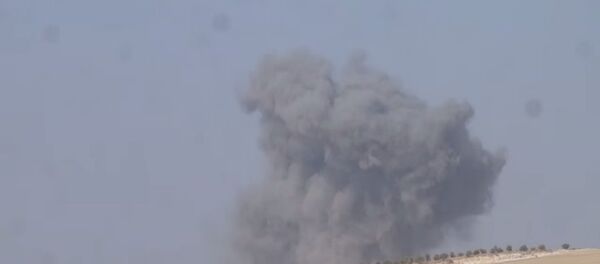 Rus uçağı İdlib’i böyle vurdu - Sputnik Türkiye