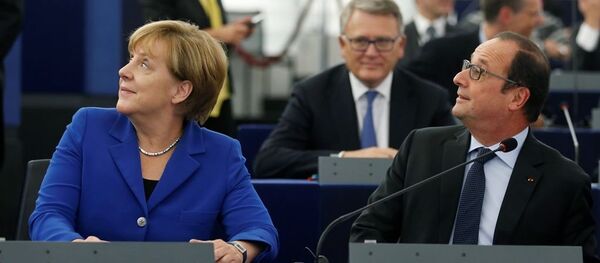 Angela Merkel ve François Hollande Avrupa Parlamentosu'nda - Sputnik Türkiye