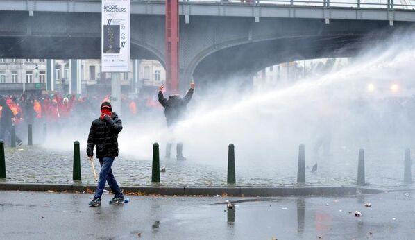 Belçika'da kemer sıkma protestosu - Sputnik Türkiye