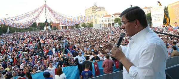 AK Parti Genel Başkanı ve Başbakan Ahmet Davutoğlu - Sputnik Türkiye