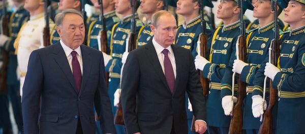 Rusya Devlet Başkanı Vladimir Putin- Kazakistan Devlet Başkanı Nursultan Nazarbayev - Sputnik Türkiye