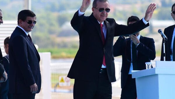 Cumhurbaşkanı Erdoğan ve Başbakan Davutoğlu - Sputnik Türkiye
