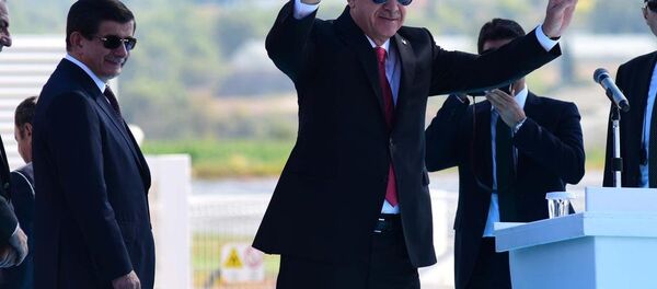 Cumhurbaşkanı Erdoğan ve Başbakan Davutoğlu - Sputnik Türkiye