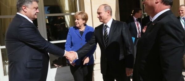 Pyotr Poroşenko - Vladimir Putin - Sputnik Türkiye