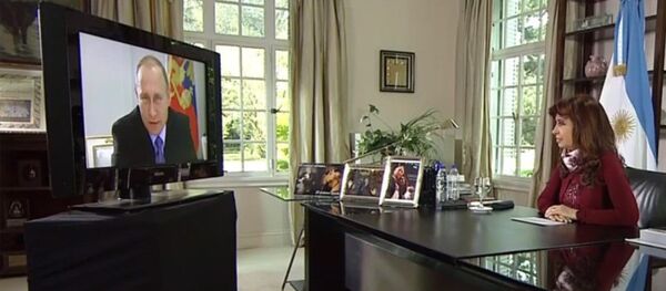 Kirchner ve Putin video konferans yöntemiyle görüştü - Sputnik Türkiye