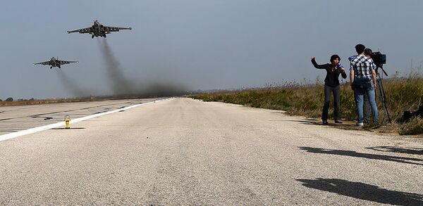 Hmeymim üssünün kapıları, gazeteciler için aralandı - Sputnik Türkiye
