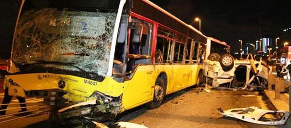 Kadıköy'de metrobüs kazası Kadıköy'de metrobüs kazası - Sputnik Türkiye