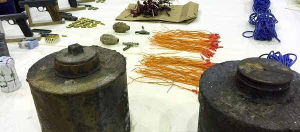 Diyarbakır'daki IŞİD operasyonunda çok sayıda patlayıcı ele geçirildi. - Sputnik Türkiye