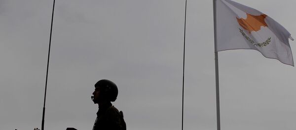Kıbrıs, asker, silah - Sputnik Türkiye