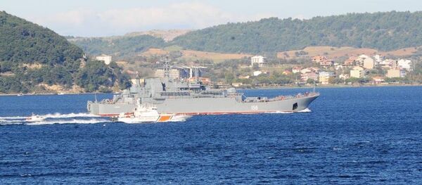Rus savaş gemisi Çanakkale Boğazı'ndan geçti. Rus savaş gemisi Çanakkale Boğazı'ndan geçti. - Sputnik Türkiye