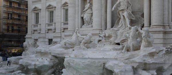Aşk Çeşmesi olarak da bilinen Trevi Çeşmesi (Fontana di Trevi) - Sputnik Türkiye