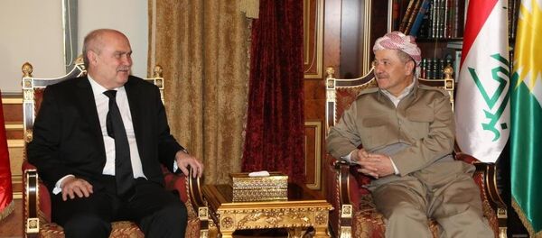 Dışişleri Bakanı Feridun Sinirlioğlu ve IKYB Başkanı Mesut Barzani Dışişleri Bakanı Feridun Sinirlioğlu ve IKYB Başkanı Mesut Barzani - Sputnik Türkiye