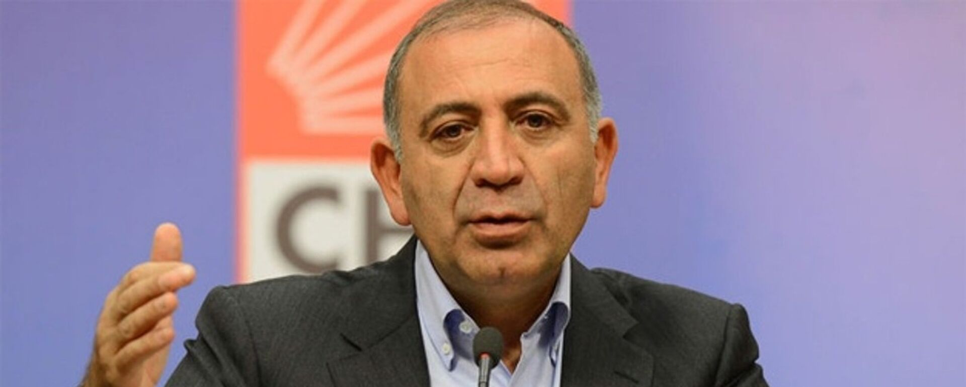 Gürsel Tekin - Sputnik Türkiye, 1920, 16.09.2025