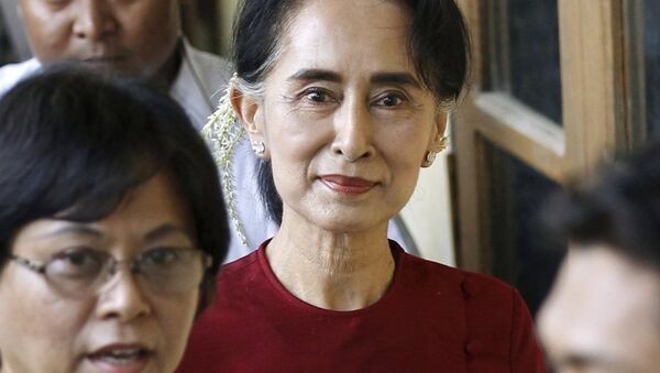 Myanmar demokrasi lideri Aung San Suu Kyi - Sputnik Türkiye