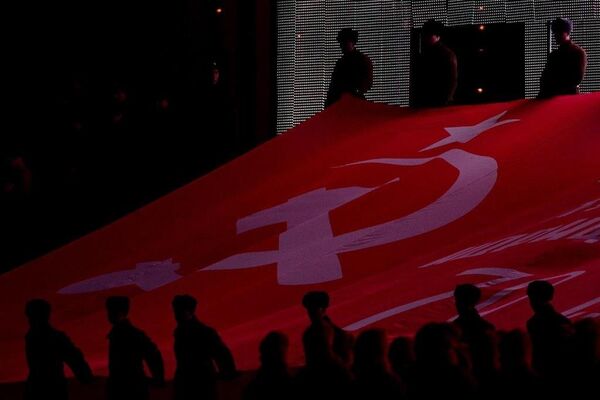 'Sovyet askerleri' Kızıl Meydan'da yürüdü - Sputnik Türkiye
