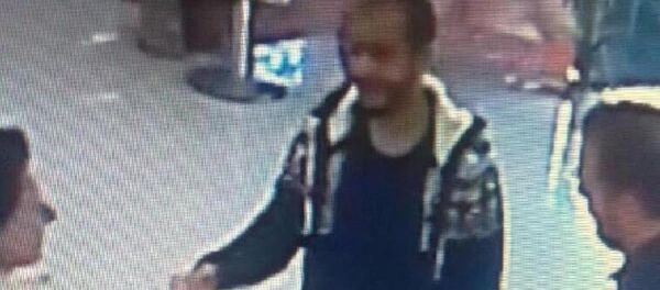 İzmir'de saç ektirip, estetik ameliyat hazırlığı yapan IŞİD militanı yakalandı - Sputnik Türkiye