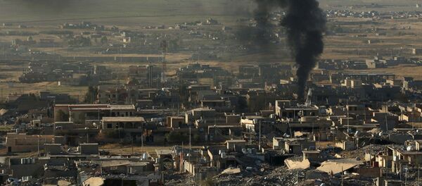 Irak’ın kuzeyindeki Sincar şehrinde ABD hava saldırılarının sonuçları. - Sputnik Türkiye