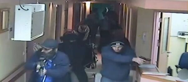 İsrail askeri El Halil'de hastane bastı İsrail askeri El Halil'de hastane bastı - Sputnik Türkiye