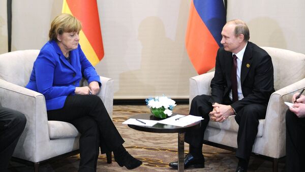 Almanya Başbakanı Angela Merkel- Rusya Devlet Başkanı Vladimir Putin - Sputnik Türkiye