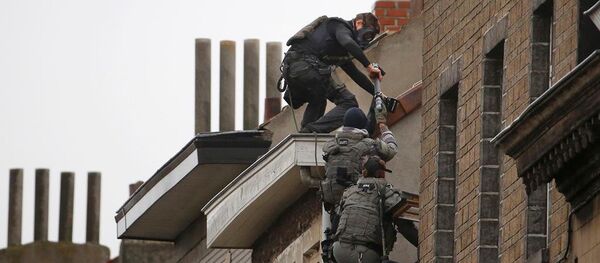 Paris zanlıları Belçika'da aranıyor - Sputnik Türkiye