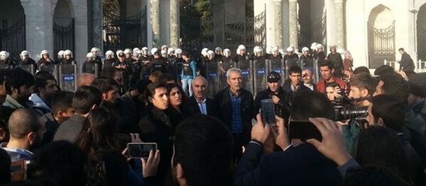 Sabahat Tuncel'e polis müdahalesi. - Sputnik Türkiye