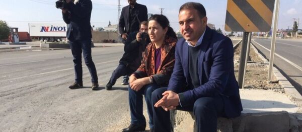 HDP Milletvekilleri Ali Atalan ve Gülser Yıldırım HDP Milletvekilleri Ali Atalan ve Gülser Yıldırım - Sputnik Türkiye