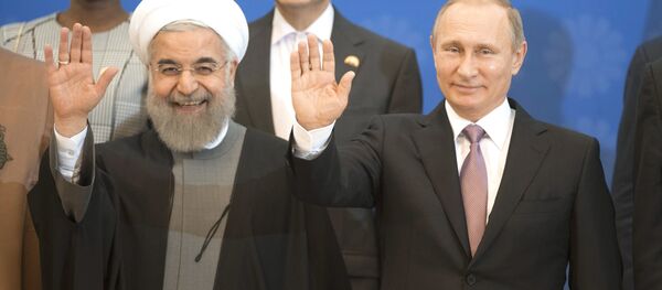 Rusya Devlet Başkanı Vladimir Putin -  İran Cumhurbaşkanı Hasan Ruhani - Sputnik Türkiye