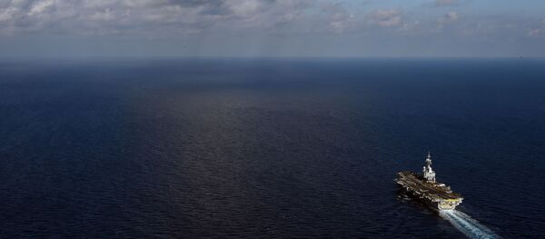 Fransız uçak gemisi Charles de Gaulle Akdeniz'de - Sputnik Türkiye