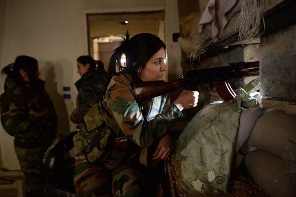 Suriye ordusunun kadın savaşçıları - Sputnik Türkiye