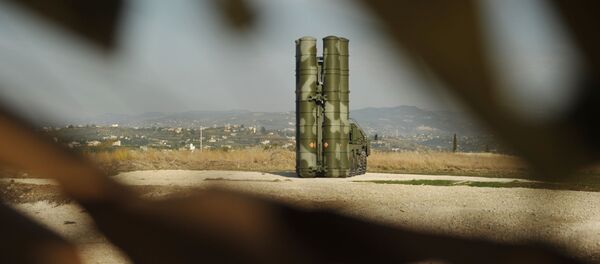 Suriye'ye konuşlandırılan S-400 hava savunma sistemi. Suriye'ye konuşlandırılan S-400 hava savunma sistemi. - Sputnik Türkiye