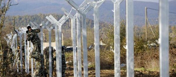 Makedonya'dan Yunanistan sınırına dikenli tel - Sputnik Türkiye
