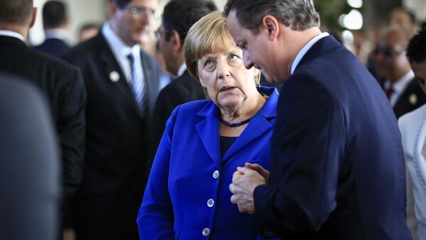 Angela Merkel - David Cameron - Sputnik Türkiye