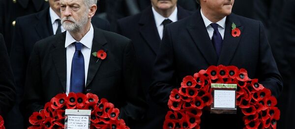 İşçi Partisi lideri Jeremy Corbyn- İngiltere Başbakanı David Cameron - Sputnik Türkiye