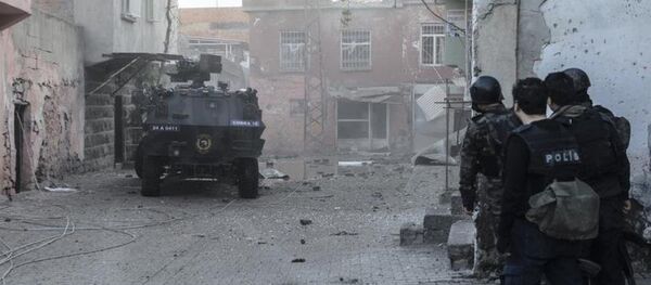 Diyarbakır'da çatışma: 1 PKK'lı öldü - Sputnik Türkiye