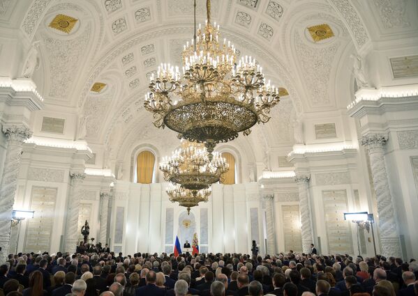 Rusya Devlet Başkanı Putin'in Federal Meclis'e hitabını 500'ün üzerinde yerli ve yabancı basın mensubu takip ediyor. - Sputnik Türkiye