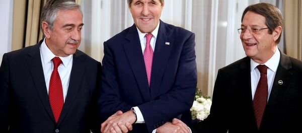 John Kerry-Mustafa Akıncı-Nikos Anastasiadis - Sputnik Türkiye