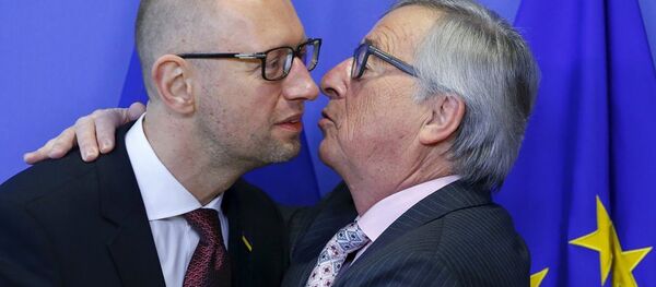 AB Komisyonu Başkanı Jean Claude Juncker - Ukrayna Başbakanı Arseniy Yatsenyuk - Sputnik Türkiye
