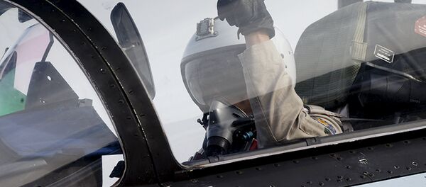 Sukhoi Su-30 jeti - Hmeymim üssü - Sputnik Türkiye