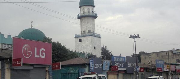 Etiyopya'nın başkenti Addis Ababa'daki en büyük ve en eski camilerden biri olan Büyük Enver Camii'nde patlama meydana geldi. - Sputnik Türkiye