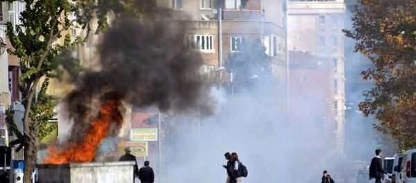 Diyarbakır'da çıkan olaylarda 2 kişi öldü - Sputnik Türkiye