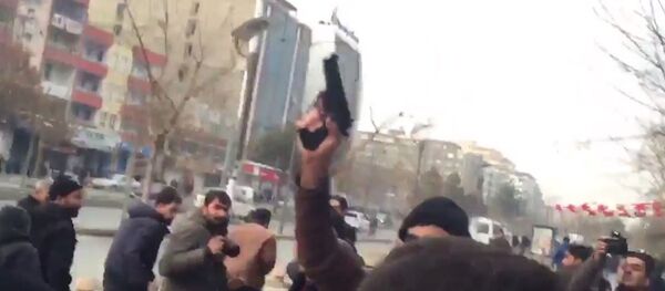 Batman'da HDP'li vekile silahlı müdahale - Sputnik Türkiye