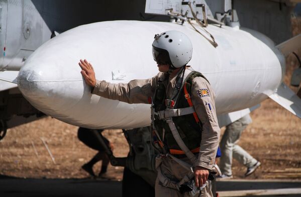 Rusya'nın Suriye'de hava operasyonu - Sputnik Türkiye