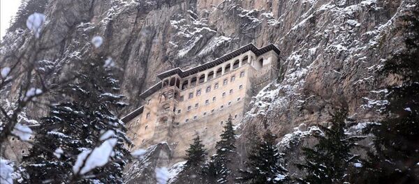 Sümela Manastırı gelinliğini giydi - Sputnik Türkiye