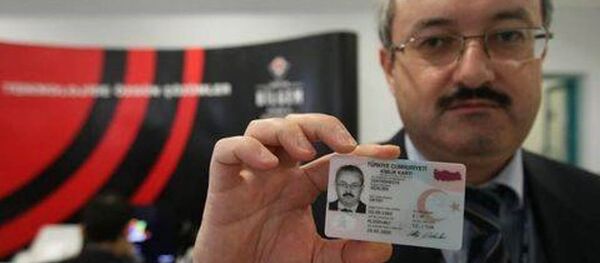 Yeni kimlik kartları - Sputnik Türkiye