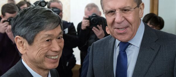 Rusya Dışişleri Bakanı Sergey Lavrov, eski Japonya Dışişleri Bakanı Masahiko Komuro ile görüştü. - Sputnik Türkiye
