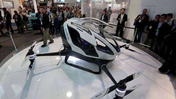 Çinli drone üreticisi Ehang şirketi, dünyanın ilk yolcu taşıma kapasiteli drone'unu tasarladı. - Sputnik Türkiye