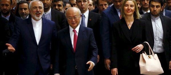 İran Dışişleri Bakanı Zarif, AB Dış İlişkiler Yüksek Komiseri Mogherini, UAEA Başkanı Amano - Sputnik Türkiye