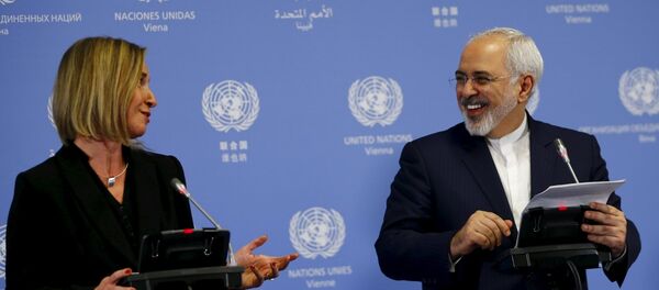 İran Dışişleri Bakanı Zarif, AB Dış İlişkiler Yüksek Komiseri Mogherini - Sputnik Türkiye